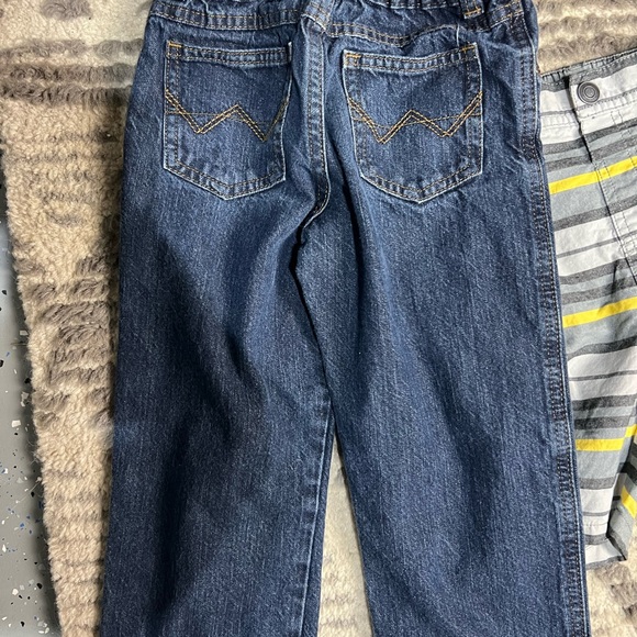 Name brand Boy Clothes Lot size 4T - Picture 4 of 8